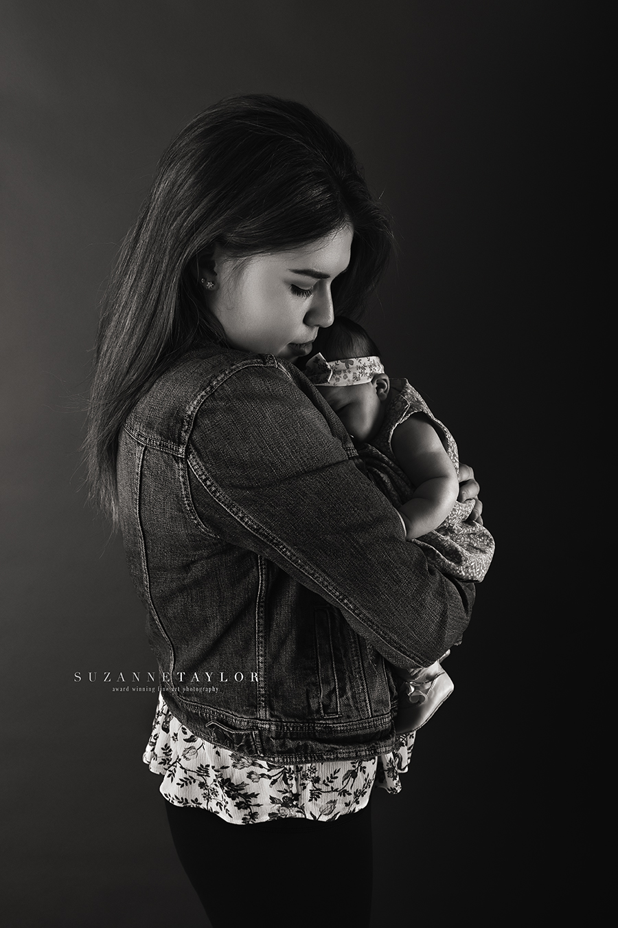 Motherhood photography sessions by Red Deer Fine Art photographer Suzanne Taylor Photography