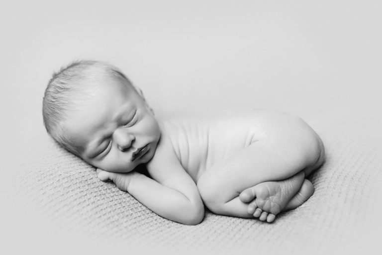 Newborn photography in Red Deer Alberta captured by Suzanne Taylor Photography